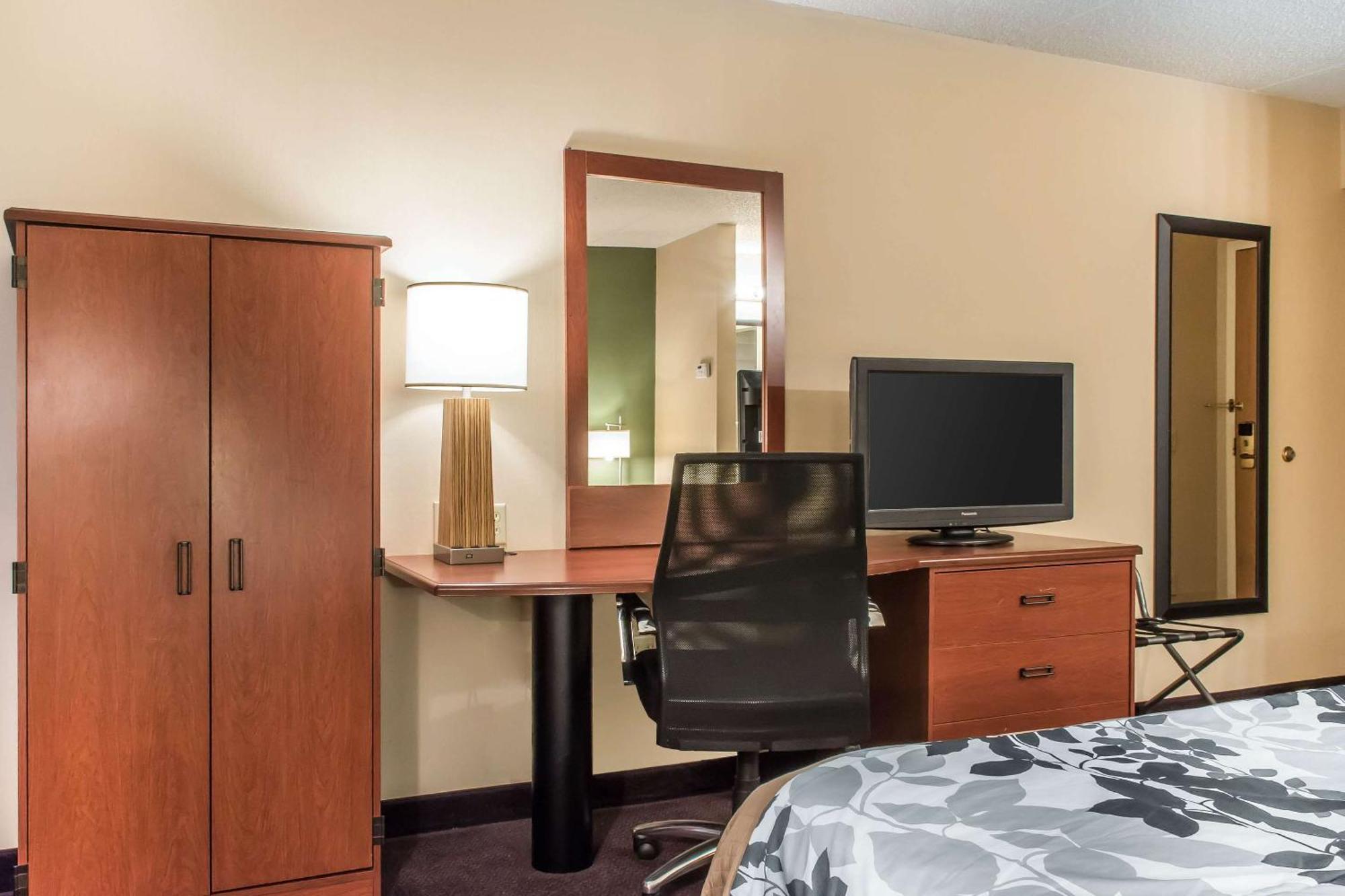 Sleep Inn & Suites Of Lancaster County Mountville Bagian luar foto